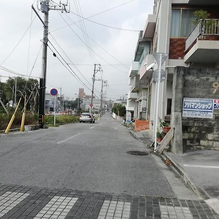Koza Share House Hotel Okinawa Esterno foto