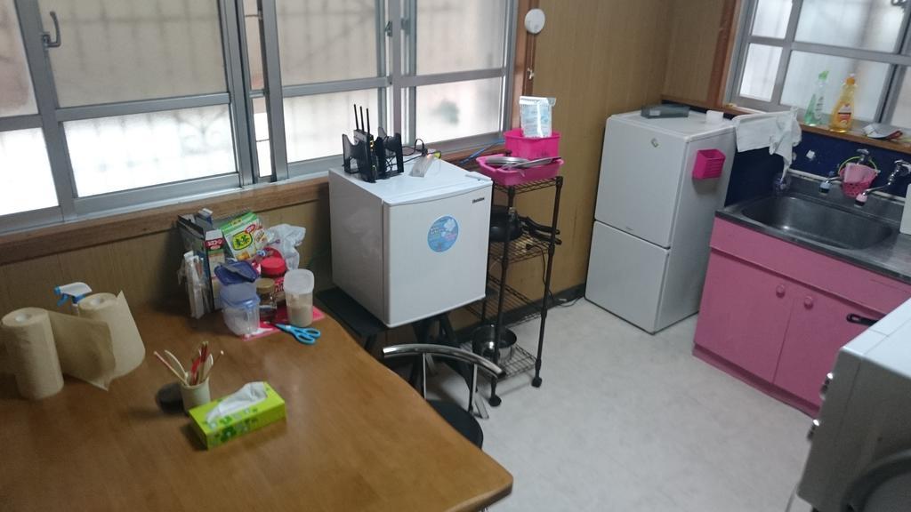 Koza Share House Hotel Okinawa Esterno foto