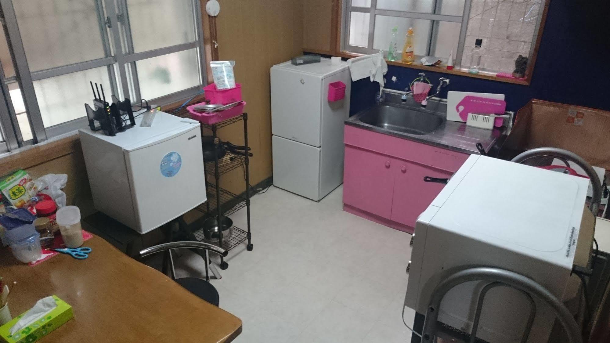 Koza Share House Hotel Okinawa Esterno foto