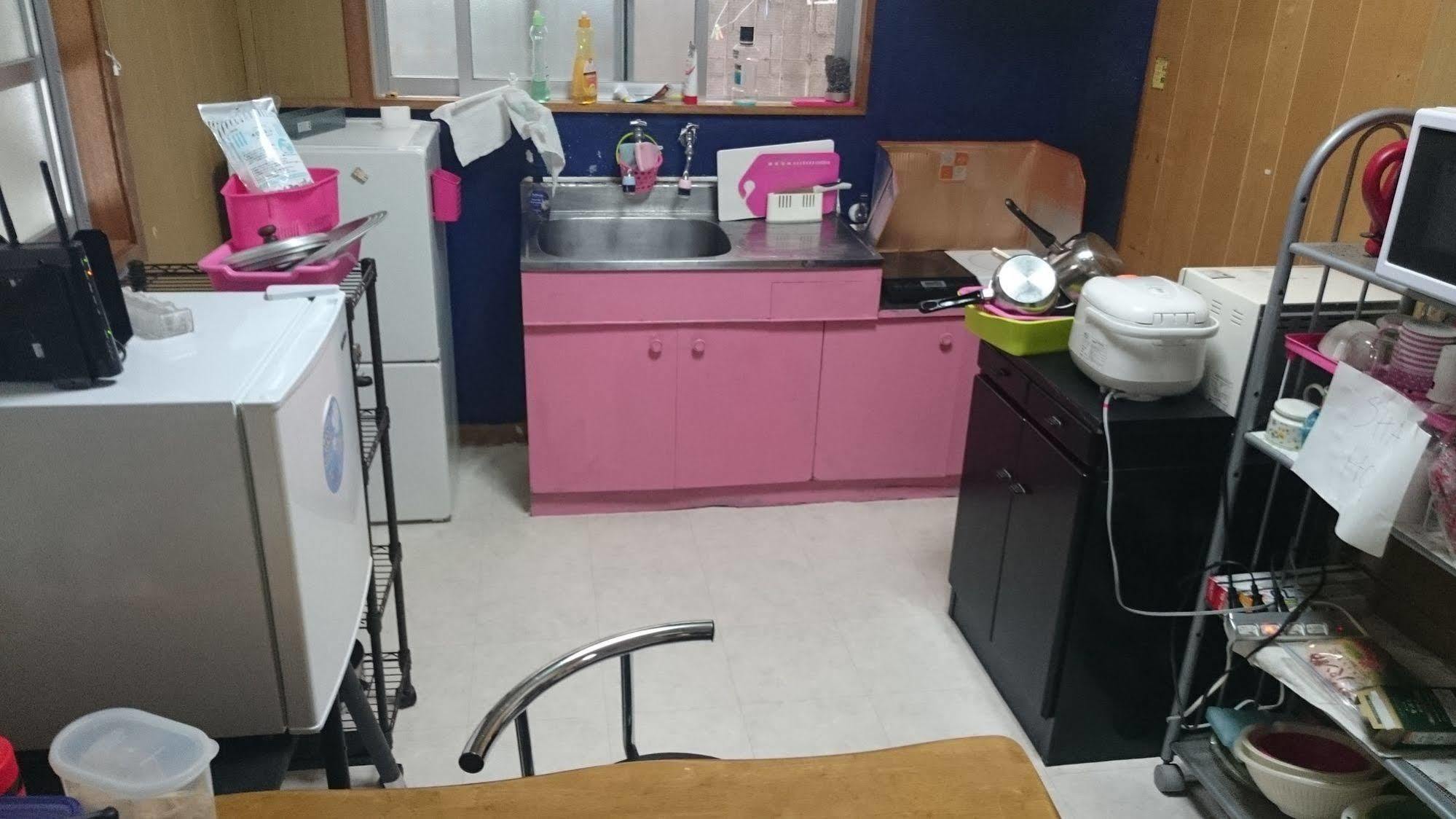 Koza Share House Hotel Okinawa Esterno foto